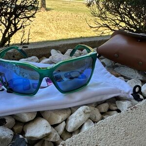 Bajio Eldora Sunglasses